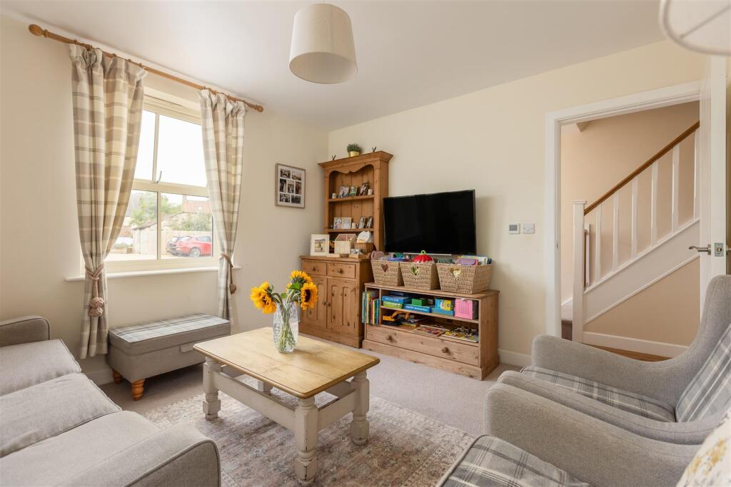 Pasture Cottages 2 Sitting Room-3.jpg