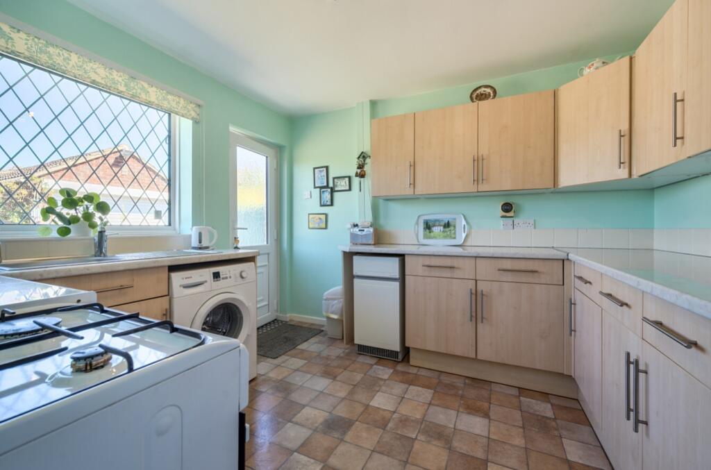 1321264-2-687168624ebee