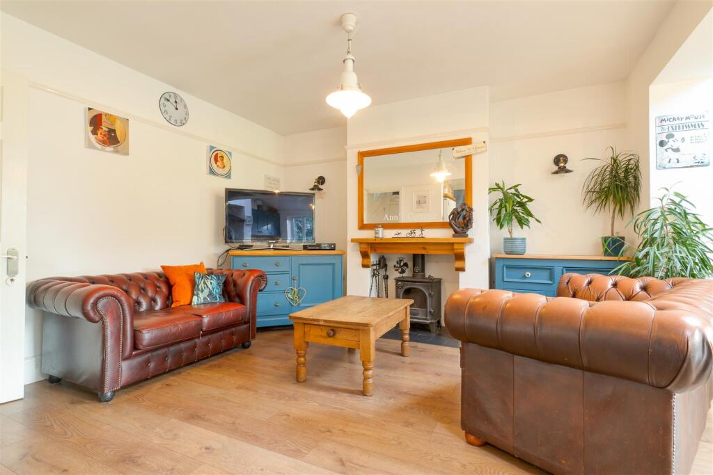 Entertaining space.jpg