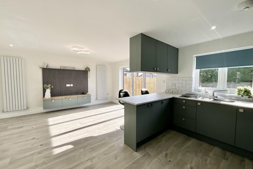 open plan living/kit