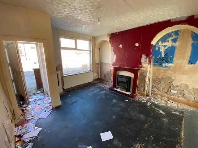 LOUNGE 2 T202503281511.jpg