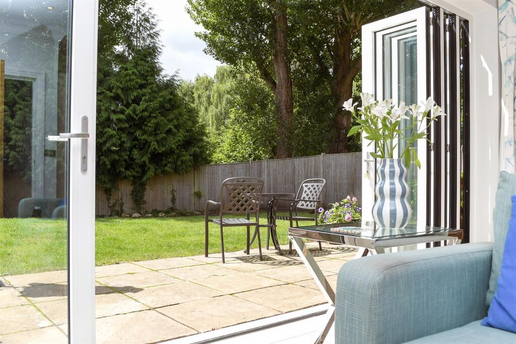 External Lifestyle Photograph