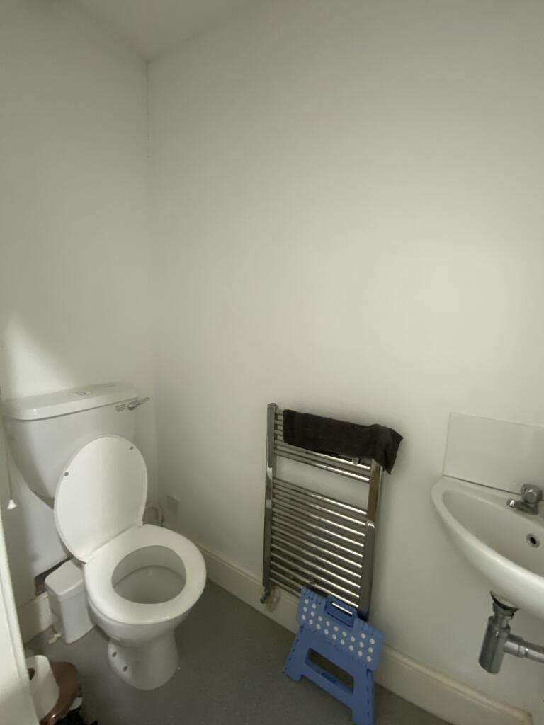 5fc6784a4919e435569811.jpg