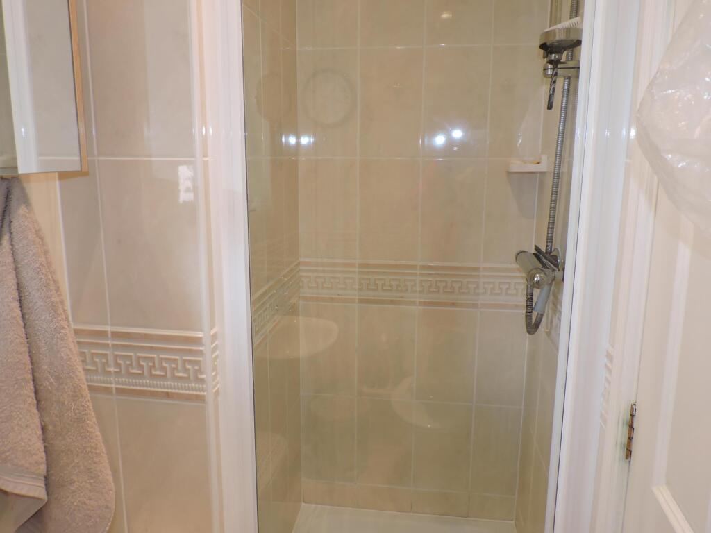 En-suite Shower