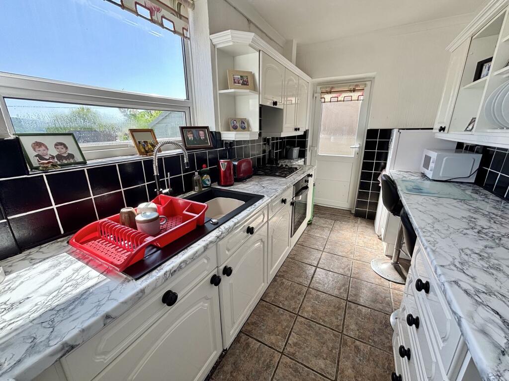 Kitchen / Breakfast Room