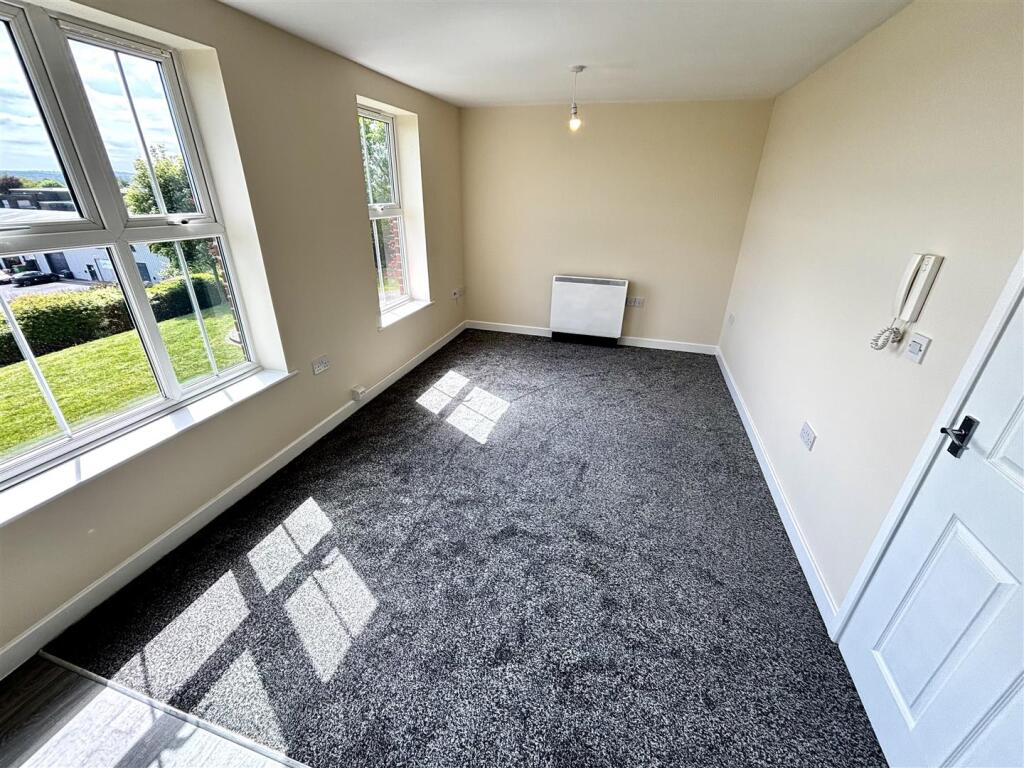 Open Plan Living/Dining Room and Kitchen