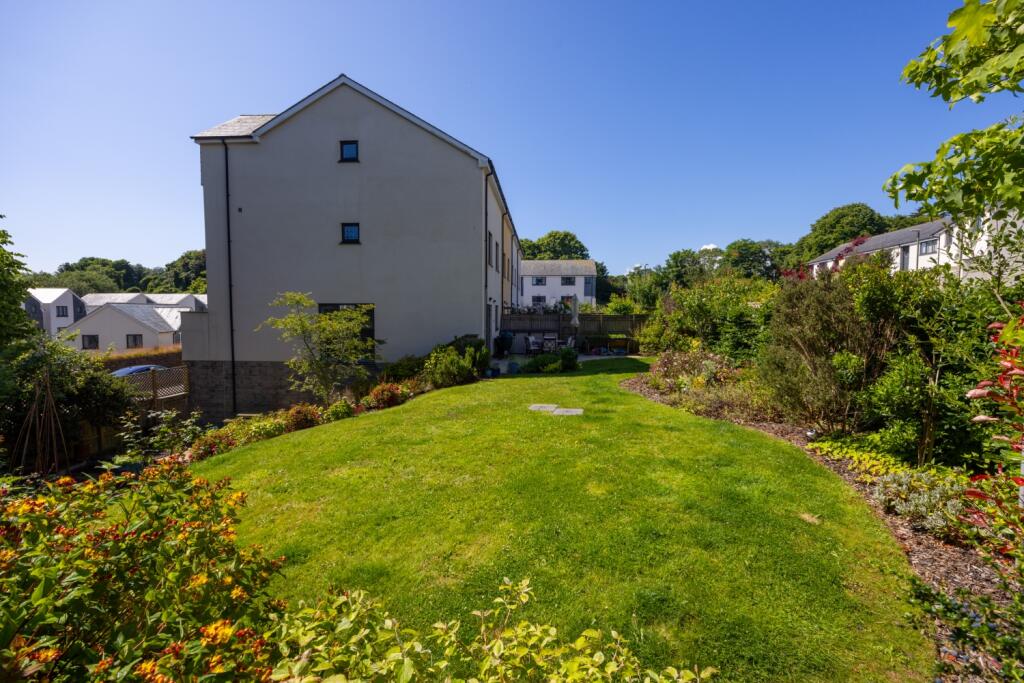 17 - 22 Sharkham Drive