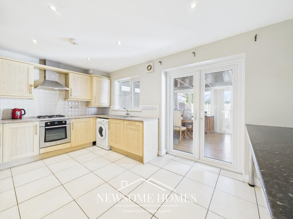 Kitchen/Breakfast RM