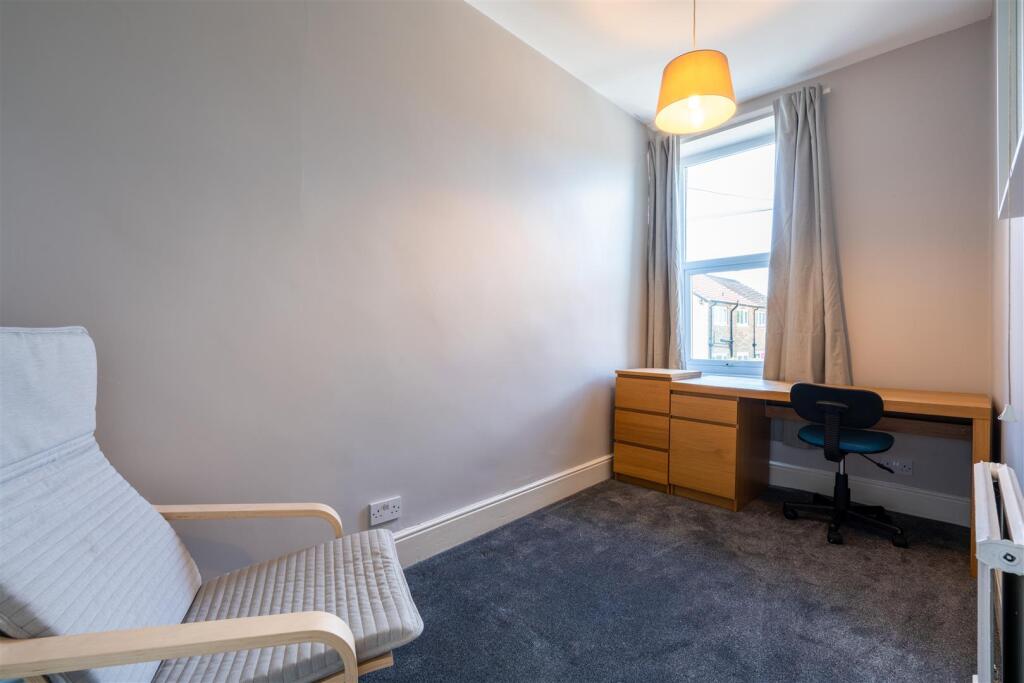 Bedroom 3's Study_.jpg