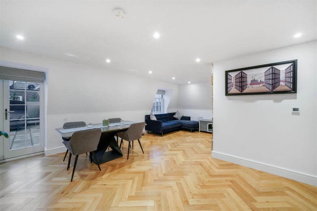 23 Garland Court, Lisgar Terrace - vByj24QGEtdoMOn