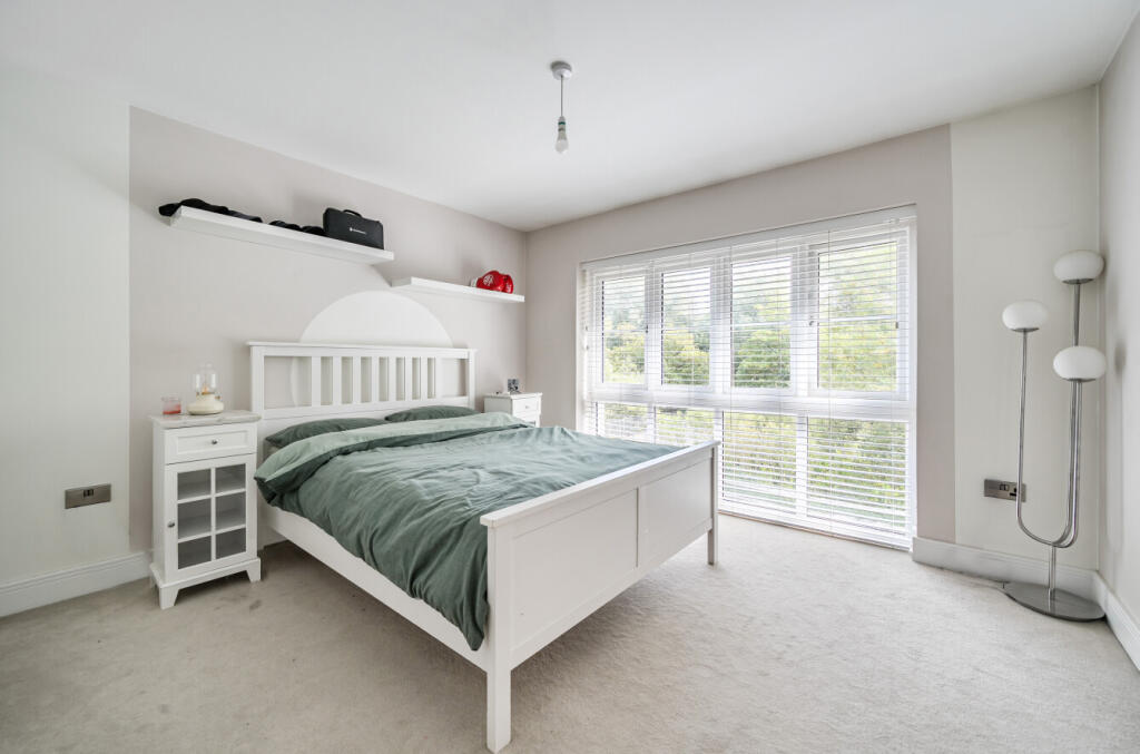 1354495-8-68c7fa9...