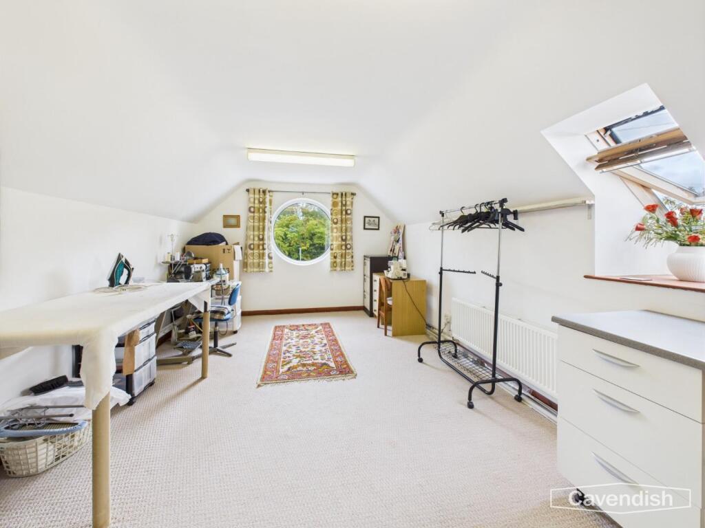 BEDROOM 2