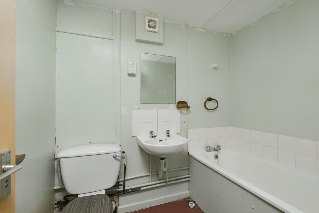 Flat  26, Quartercroft, Pyramid Close, Weston Favell, Northampton, NN3 8DP