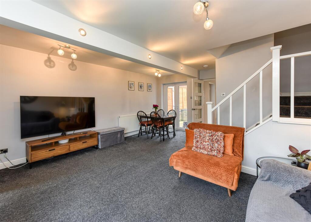 41 Millfields Way-Living Room (3).jpg