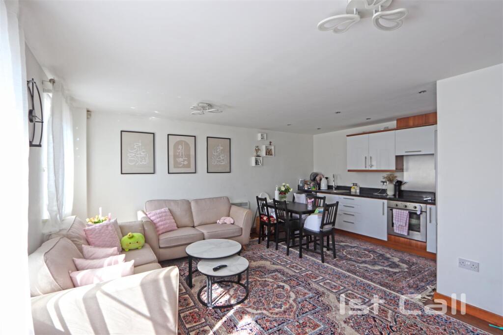 Open Plan Living Room/ Kitchen