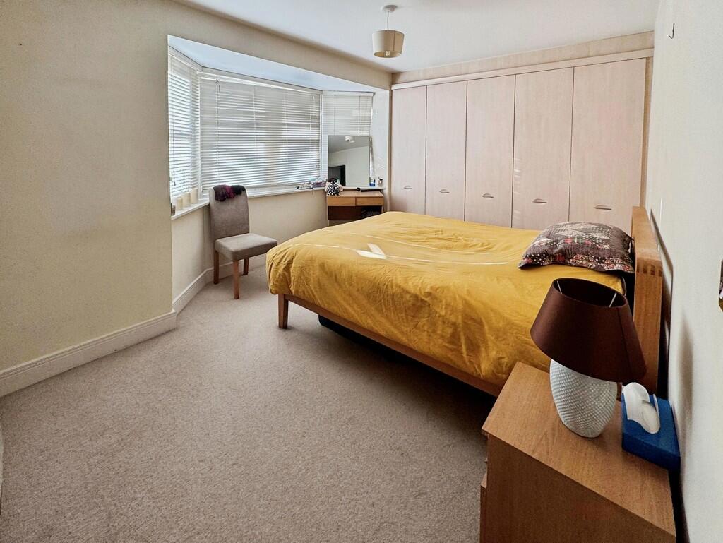 11 Chestnut House...