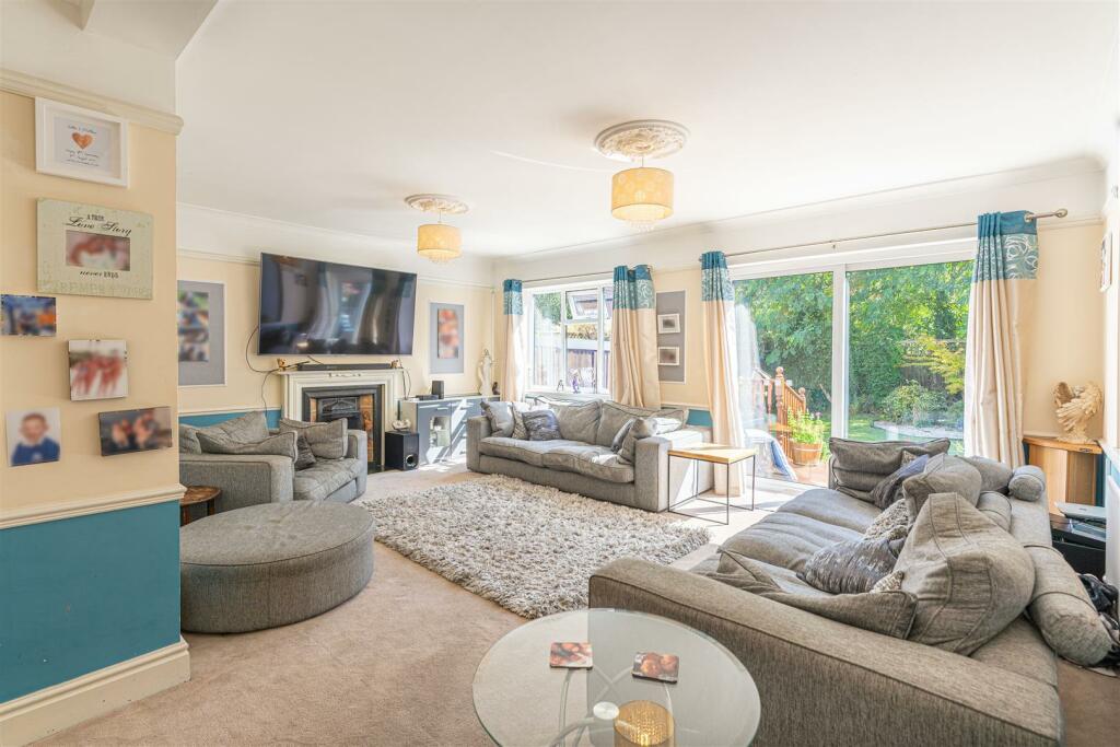 157 Broad Lane - by Visually Rich 01959.jpg