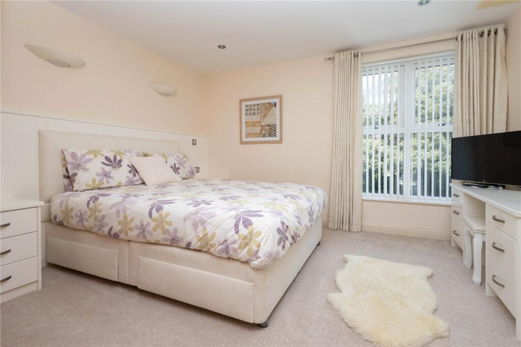 Second bedroom