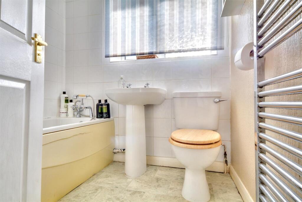 Bathroom.jpeg