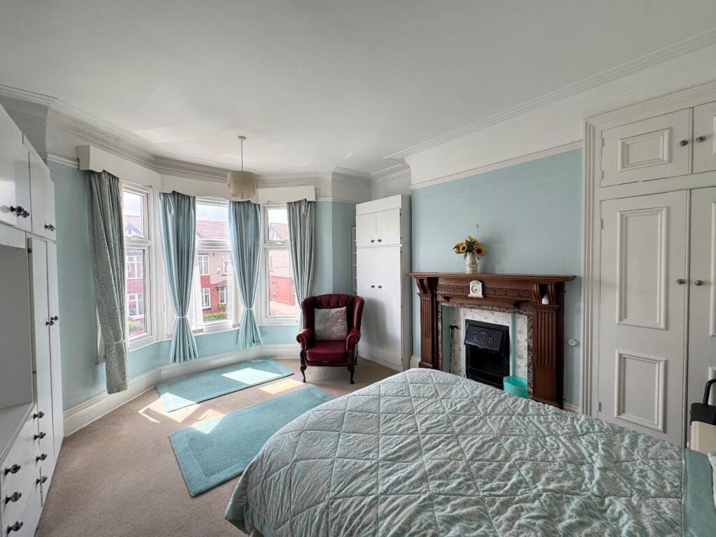 BEDROOM (FIRST FLOOR)