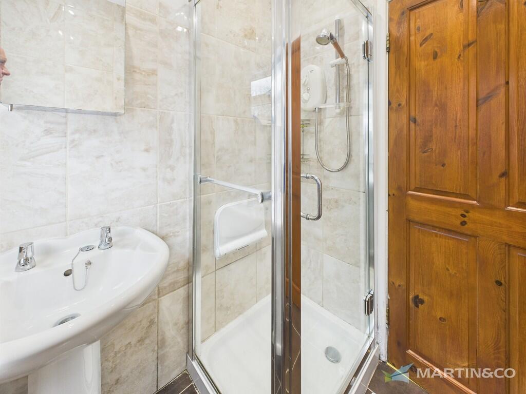 CAM02318G0-PR0490...