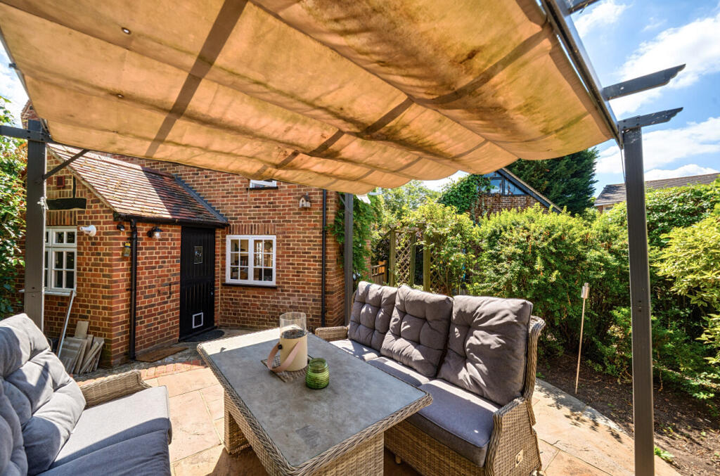 1310659-3-686270f...