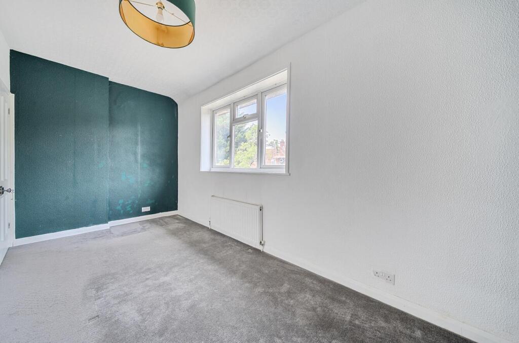 Bedroom 2a.jpg