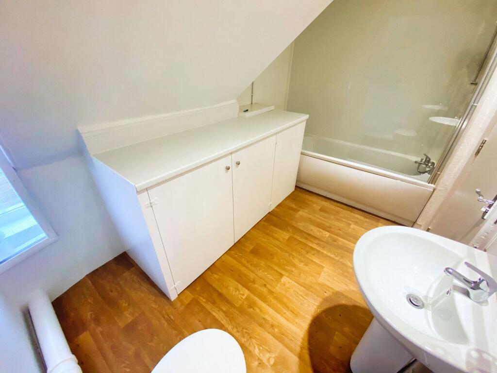 Bathroom/Utility Room