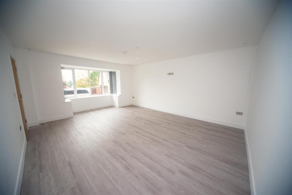 reception room 1.jpg