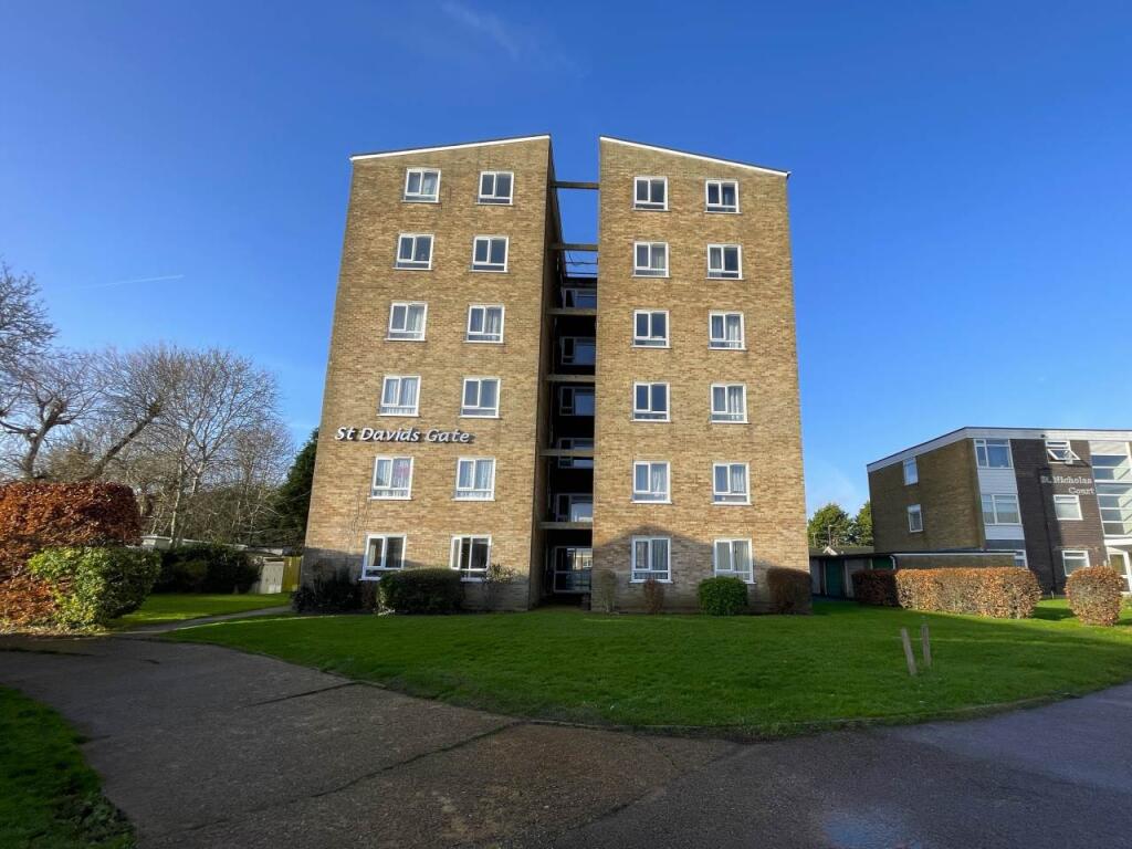 St Davids Gate, Lancing, 