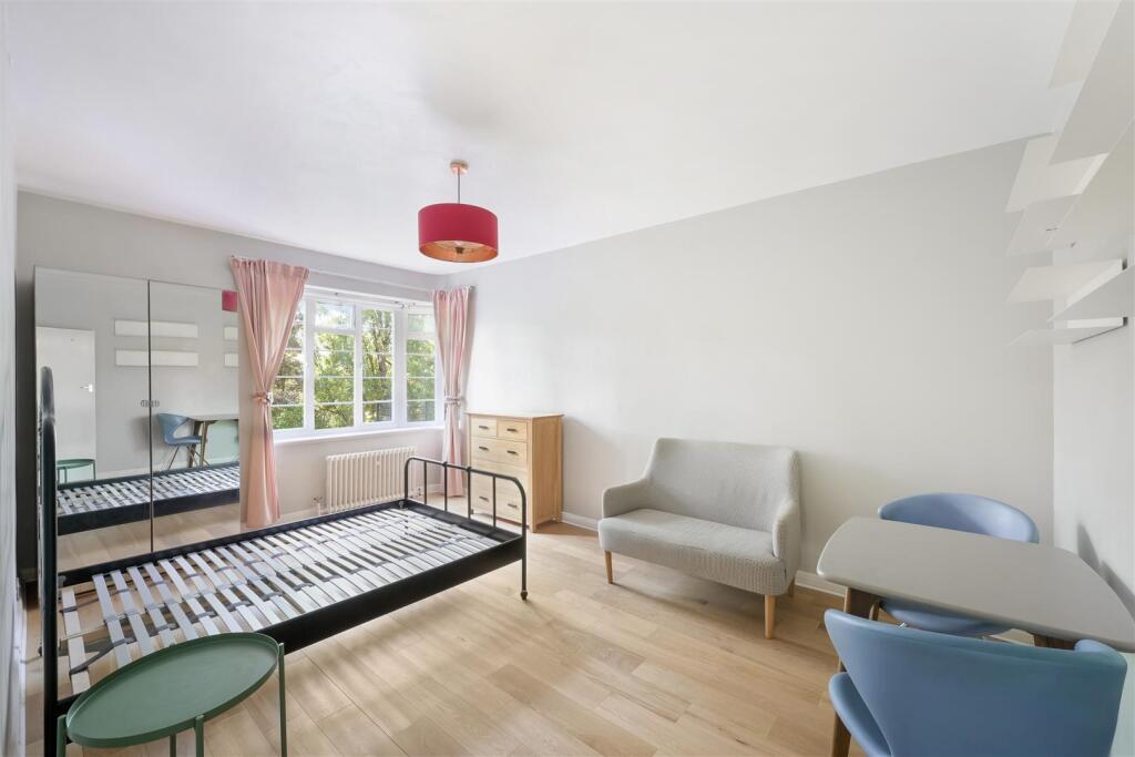 LANGHAM COURT  (5).jpg