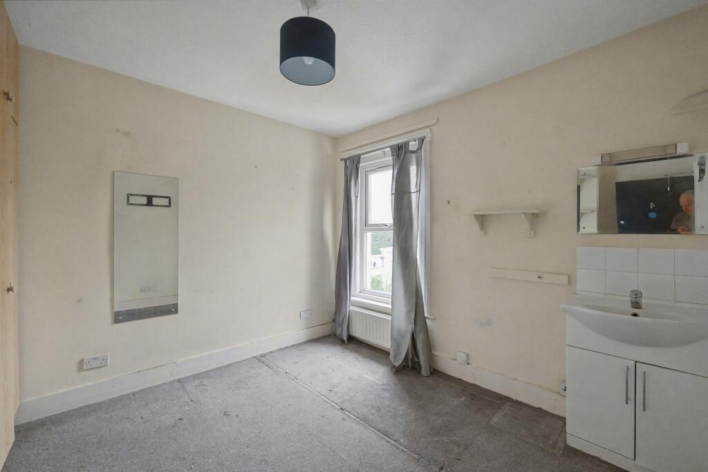 159 West End Road, Bitterne, Southampton, Hampshire, SO18 6PJ