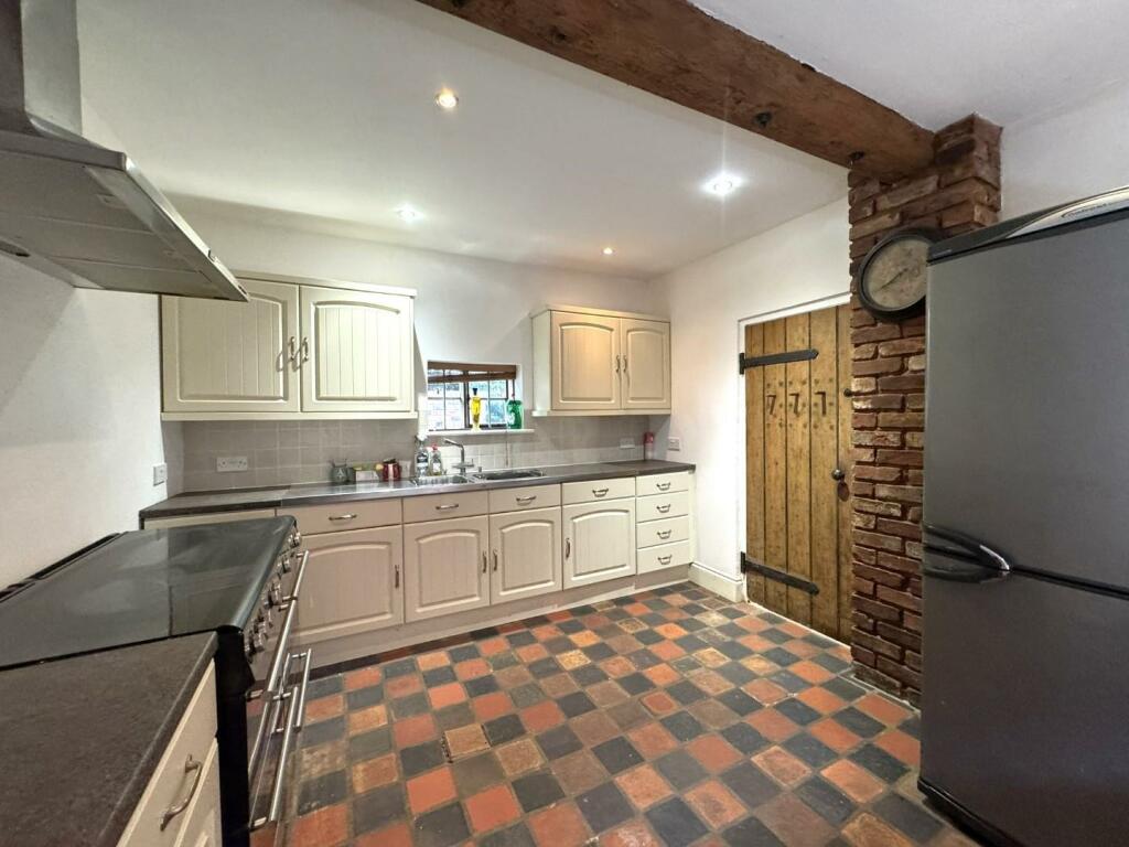 Kitchen.JPEG