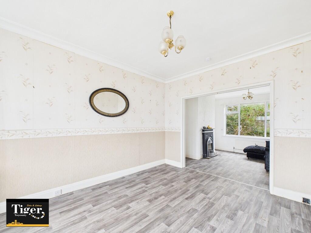 CAM02176G0-PR0645...