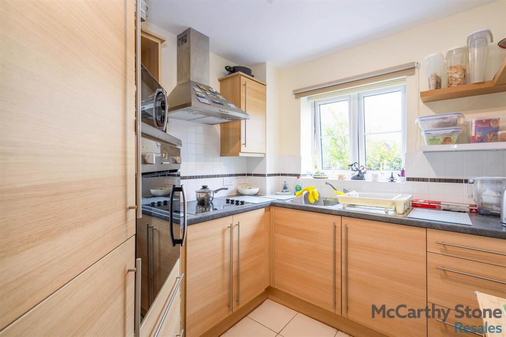 2ryebeckcourt-kitchen.jpg