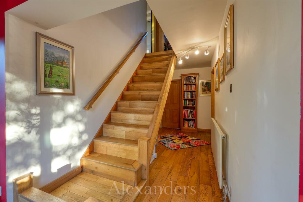 14 Highfield End-31.jpg