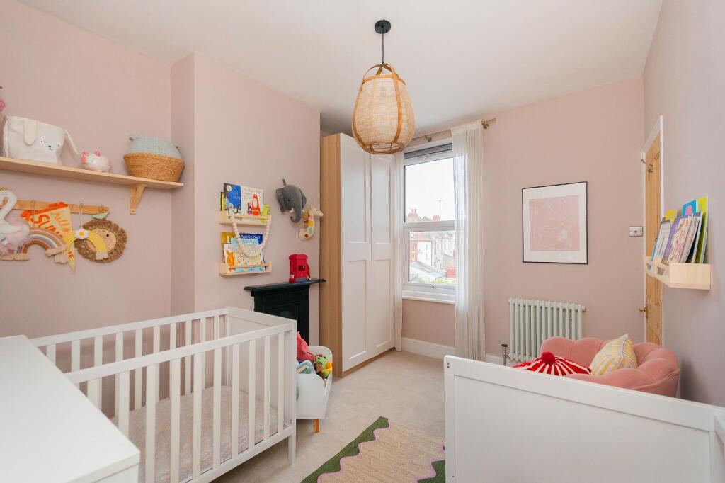 0C2RBN - Bedroom A.jpg