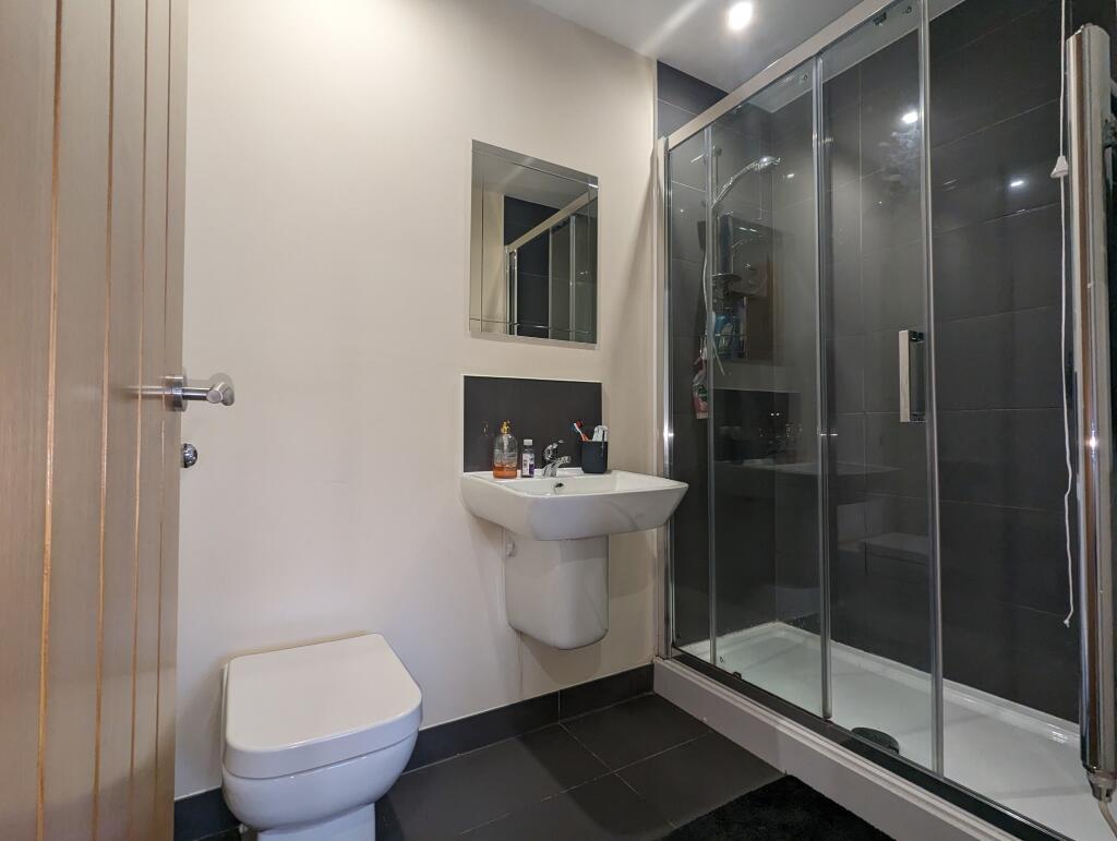 En-suite Bathroom