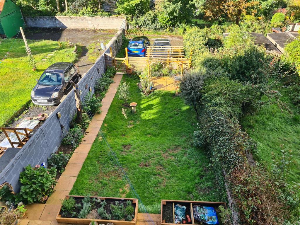 Garden &amp; Parking