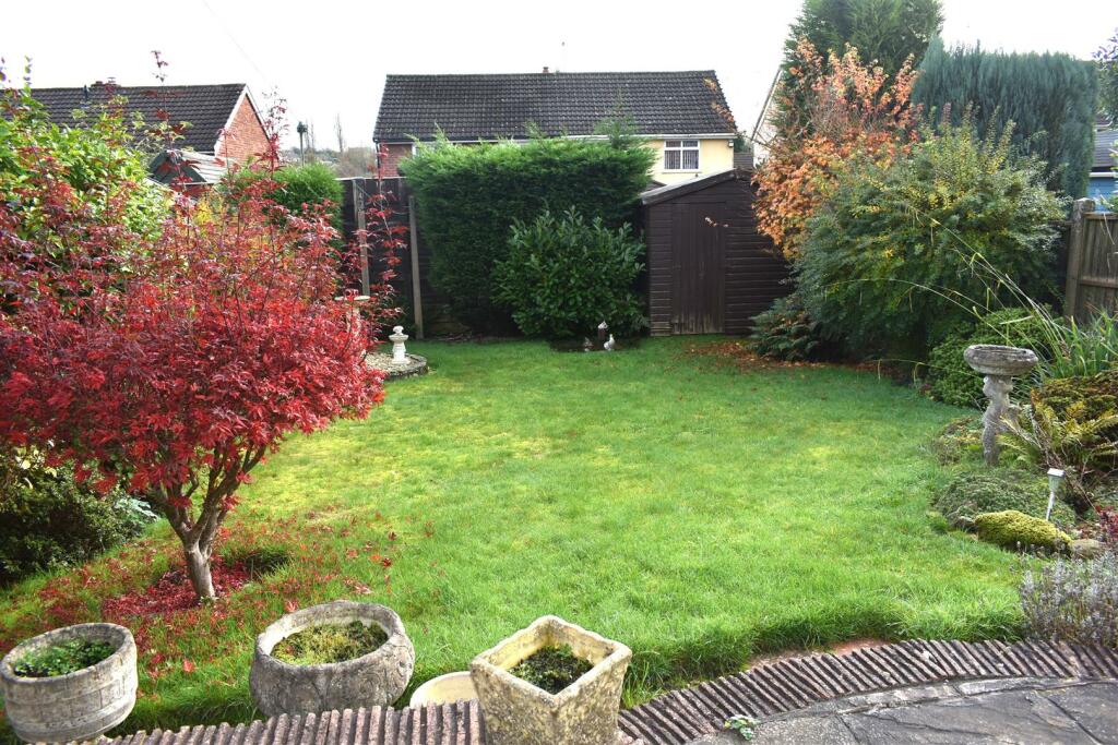 rear garden.JPG