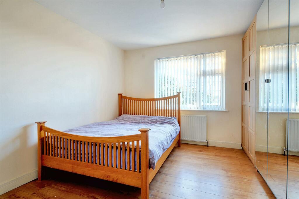 Bedroom One_3.jpeg