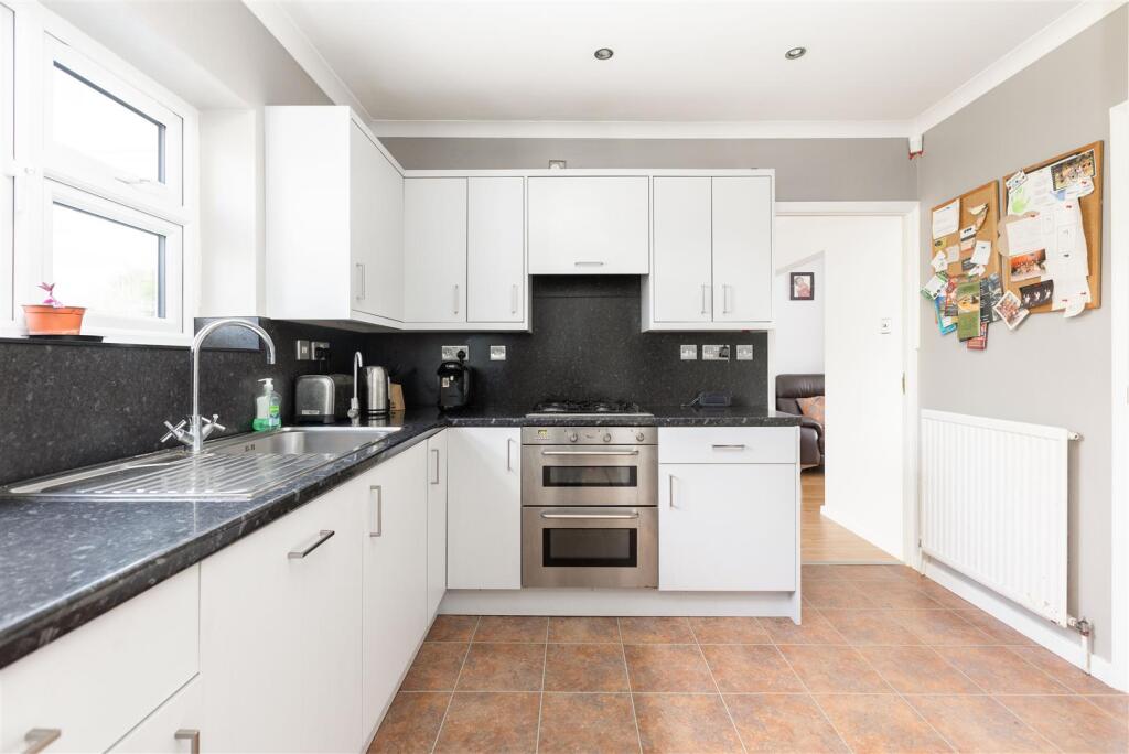 29 Lordship Lane-10.jpg