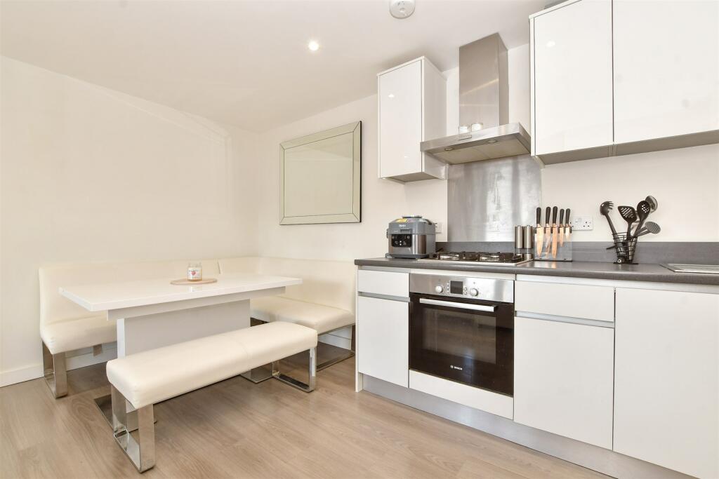 Living Room / Kitchen