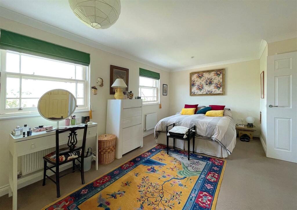 master bedroom 3.jpg
