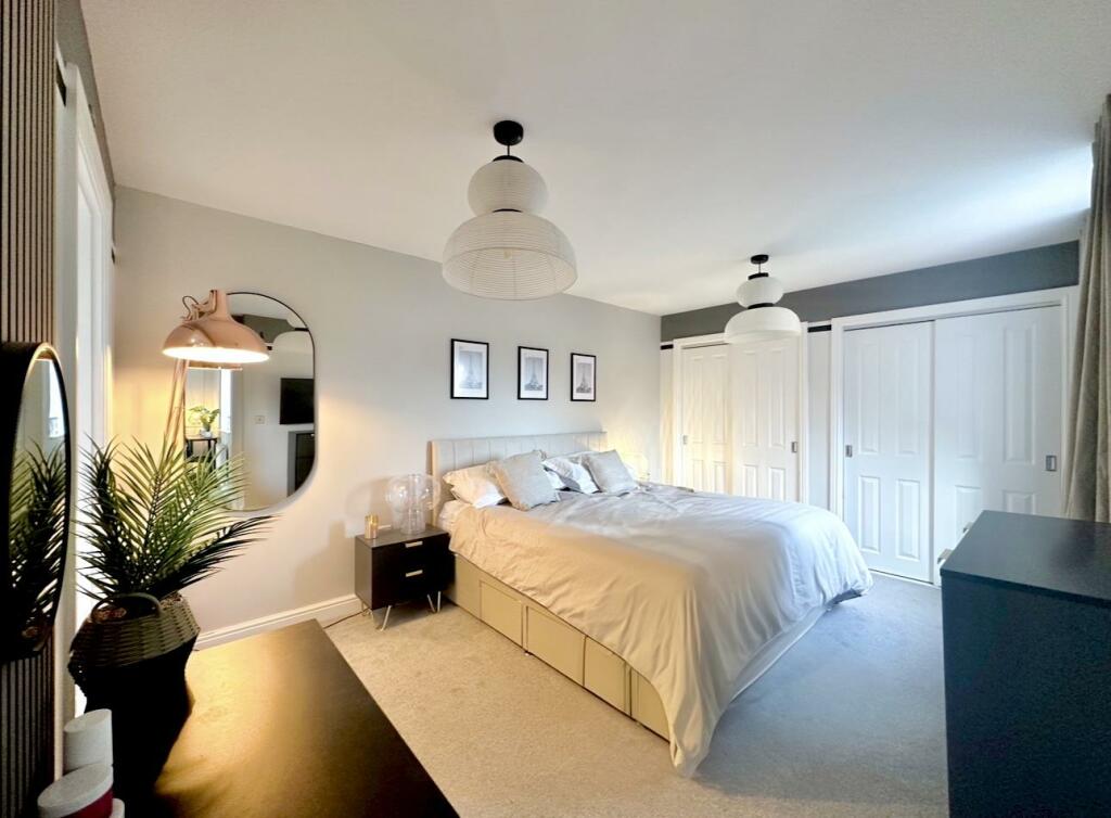 bedroom111.jpg