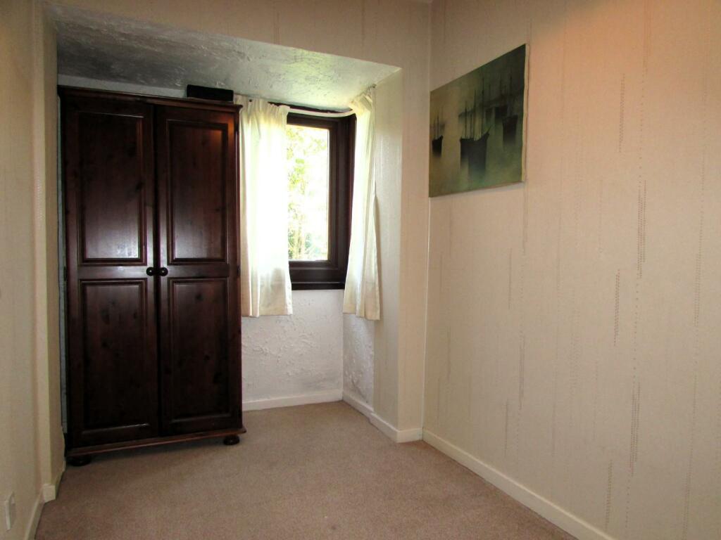 CourtDv9bed3.JPG