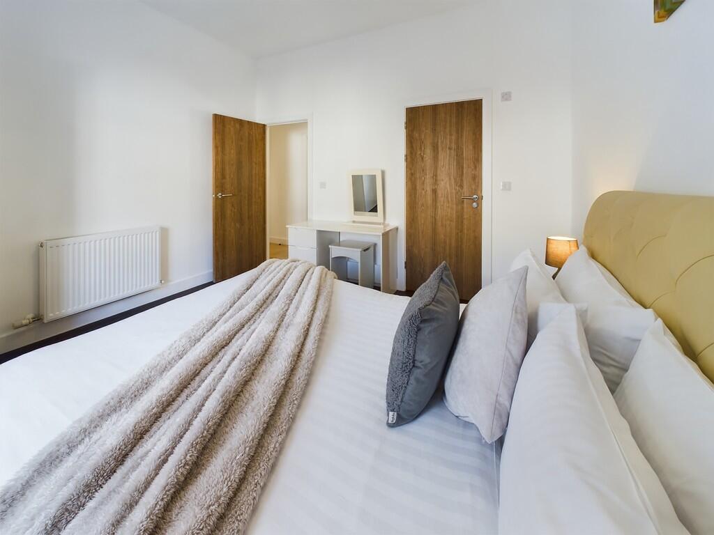 CAM02089G0-PR0416...