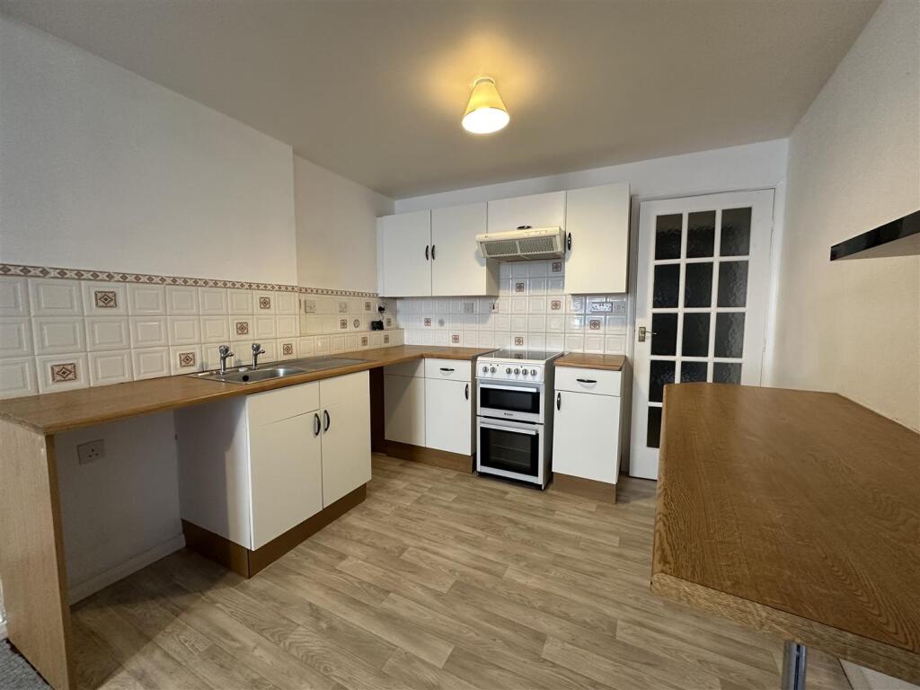 Kitchen.2.jpeg
