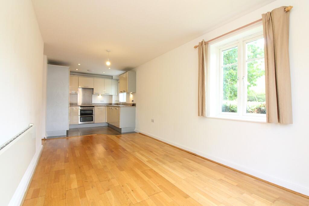 Living Room2  Medium  T202510091109.jpg