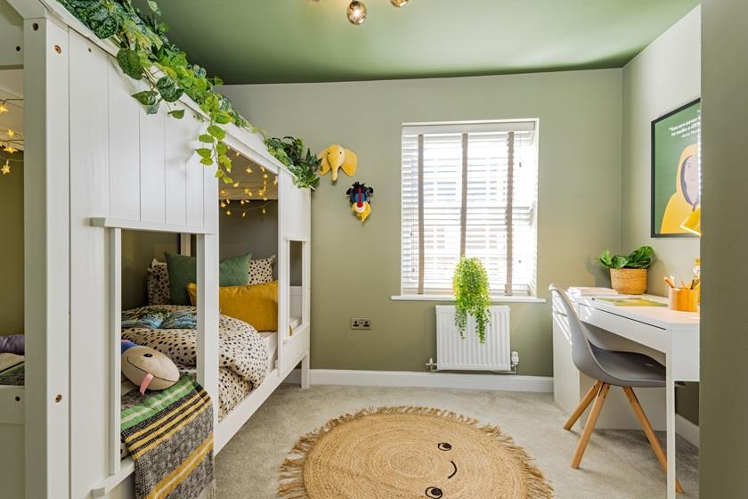 single-bedroom-with-jungle-theme.jpg